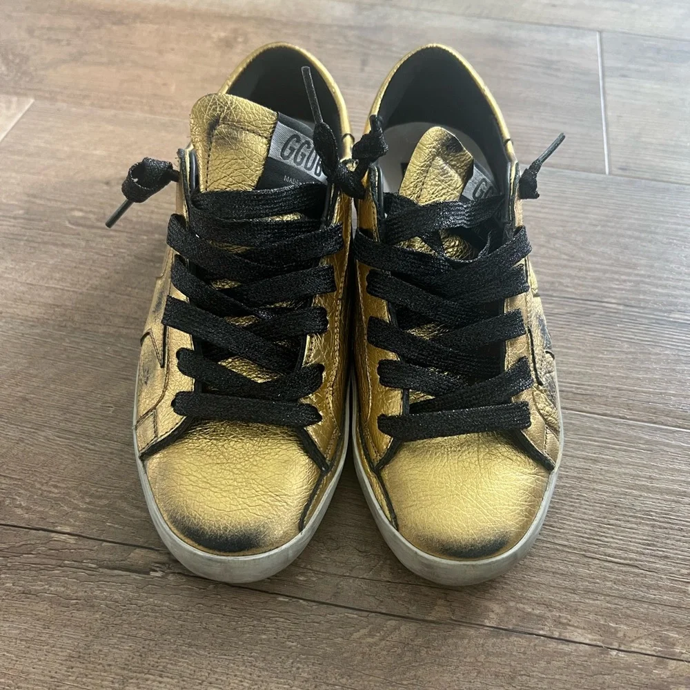 Golden Goose Superstar Sneakers - Picture 3 of 7
